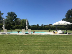 Отель B&B La Scuderia Charming Rooms  Сан-Паоло-Сольбрито